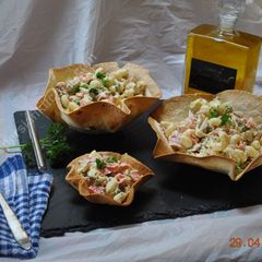 A picture of Macaroni Salad  سالاد ماکارونی.