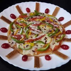 A picture of Uttapam Pizza.