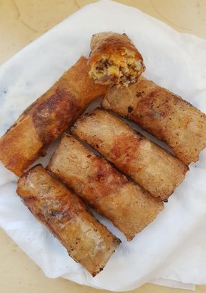 A picture of Chả giò (Vietnamese Egg Rolls).