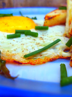 A picture of Garlic croutons in Wine toasted egg.