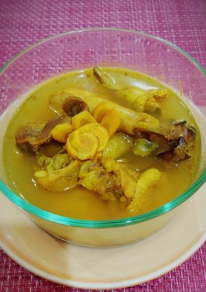 Foto resep Ayam Kuah Kunyit Sehat