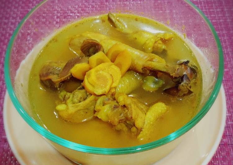 Resep Ayam Kuah Kunyit Sehat oleh Kristina Heryawati - Cookpad