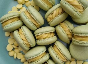 Pisztáciás ganache macaronba recept fotója
