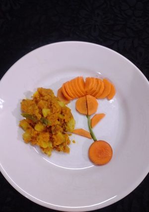 গাজরের ঘন্ট সব্জী (gajorer ghonto sobji receipe in Bengali) রেসিপির প্রধান ছবি
