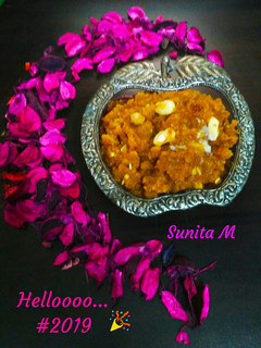 राजस्थानी मूंग दाल बादाम हलवा (Rajasthani moong dal badam halwa recipe in hindi) रेसिपी मुख्य फोटो