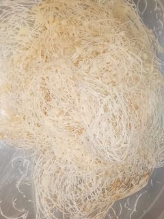 صورة لوصفة عجينة كنافة خشنه