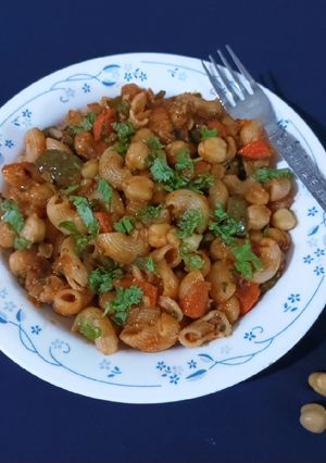 A picture of Chickpea pasta.