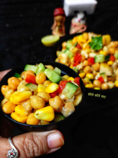 छोले कॉर्न चाट (chole corn chaat recipe in hindi) रेसिपी मुख्य फोटो
