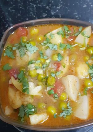A picture of Aloo - matar subji | potato - green peas vegetable.