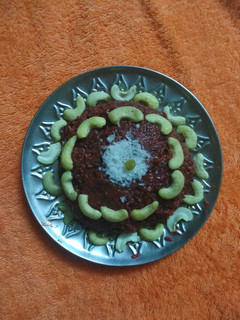 બીટ રુટ હલવો (Beet root halwo Recipe In Gujarati) રેસીપી મુખ્ય ફોટો