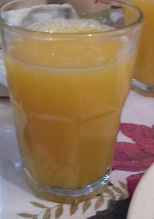 Una foto de Suero ranchero ó Agua mango naranja y jitomate amarillo las tías correa