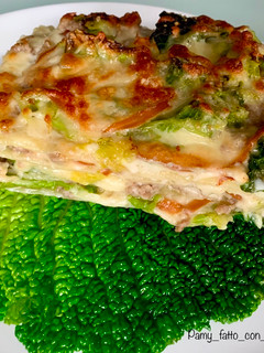 Foto di Lasagna con cavolo verza, scamorza e cotechino