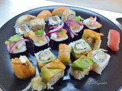 Una foto di riso sushi