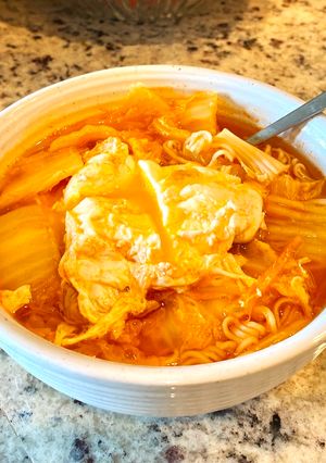 Hình của món Mì Trứng Kim Chi.