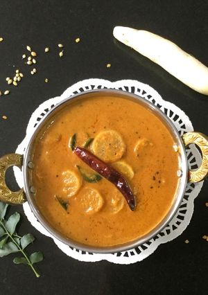 A picture of Mooli Huli / Sambar.