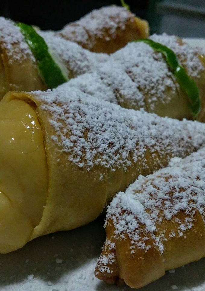 Una foto de Crema pastelera al limón 💕
