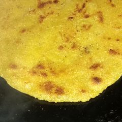 A picture of Makki ki Roti.