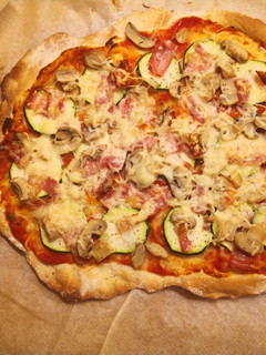 Una foto de Pizza a la cerveza🍺🥴