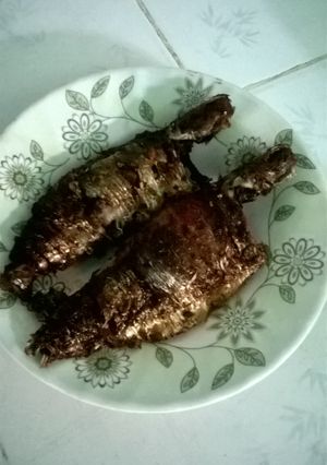 Hình của món Cá mòi chiên sả ớt.