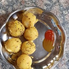 Stuffed rava balls/ semolina cheese paneer balls A picture of Stuffed rava balls/ semolina cheese paneer balls.