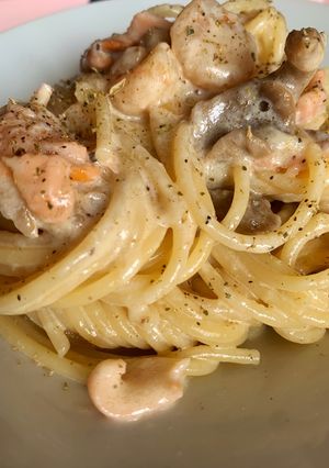 A picture of Spaghetti with Salmon and Shrimp.