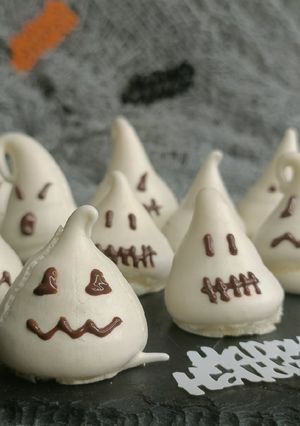 Une photo de 👻 Meringues fantômes (Halloween)