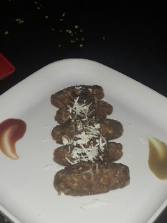 A picture of Moong dal ke paneer stuffing fritters.