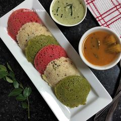 A picture of Beetroot & Spinach Rava Idli.