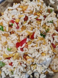 भेल पूड़ी(bhel pudi recipe in hindi) रेसिपी मुख्य फोटो