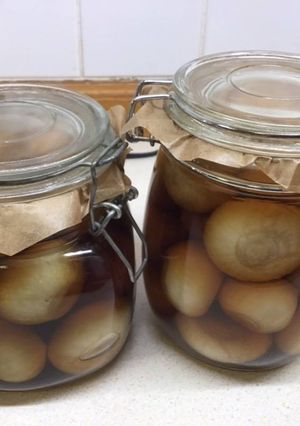 A picture of Pickled onions.