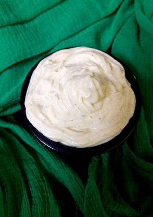 A picture of Boiled egg mayonnaise.