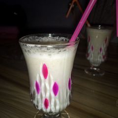 A picture of Banana smoothie.