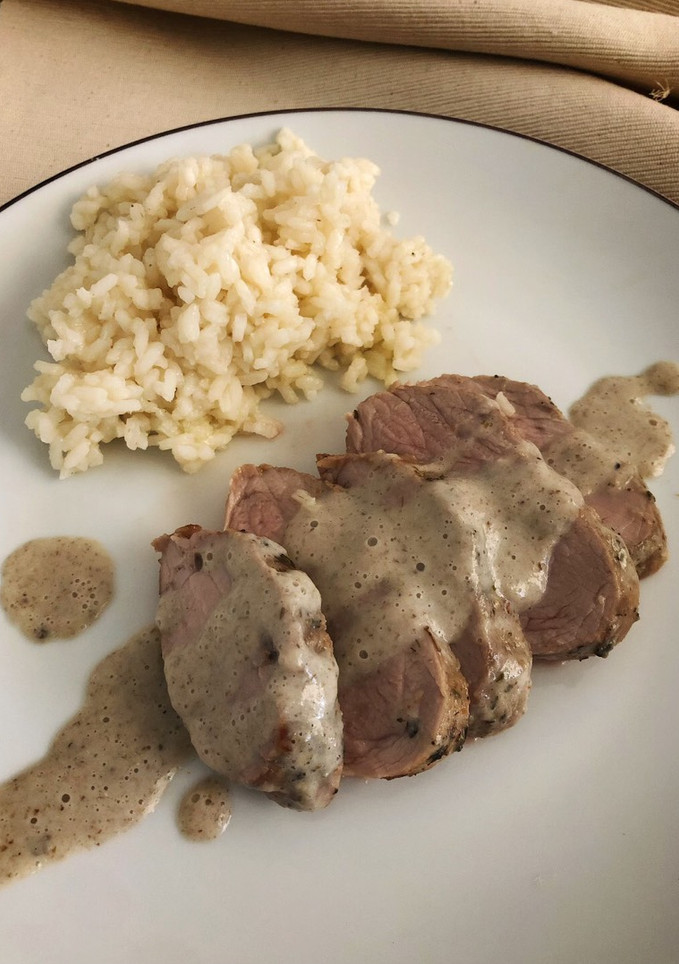 Una foto de Solomillo de cerdo al limón y salsa de setas (en freidora de aire)