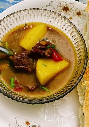 Hình của món Bò sốt vang.