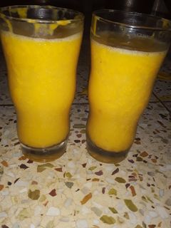 আফগানি ম্যাঙ্গো মিল্কশেক(Afgani mango milkshake recipe in Bengali) রেসিপির প্রধান ছবি