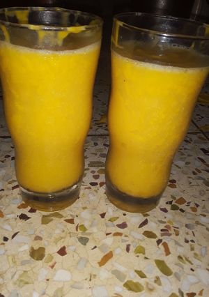 আফগানি ম্যাঙ্গো মিল্কশেক(Afgani mango milkshake recipe in Bengali) রেসিপির প্রধান ছবি