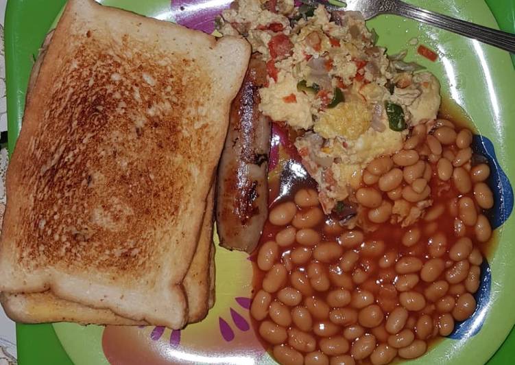 Recipe of Quick Toast with sausage &amp; omelette