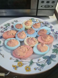 A picture of Easter Jalapeño Deviled Eggs.