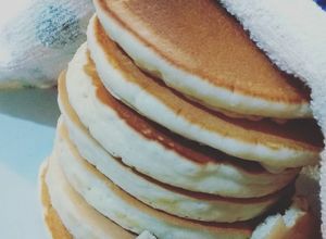 Una foto de Hotcakes súper altos y esponjosos para la Merienda