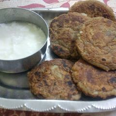 A picture of Singhara flour aaloo tikki.