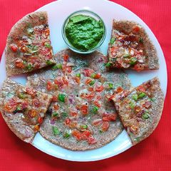A picture of Ragi Uttapam.