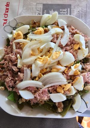 Una foto de Ensalada completa saludable