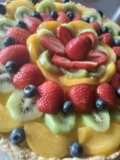 Una foto de Tarta de frutas con pastelera