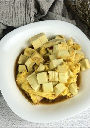 滑蛋嫩豆腐(5分鐘搞定！補充滿滿蛋白質，簡單滑嫩又好吃！) 的食譜成品照片