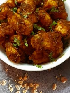 अरबी की सूखी सब्जी(arbi ki sukhi sabzi recipe in hindi) रेसिपी मुख्य फोटो