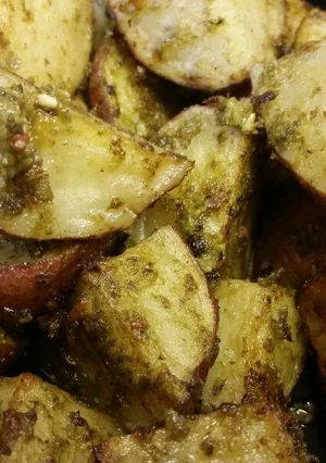 A picture of Champagne Roasted Potatoes w/ Pesto.