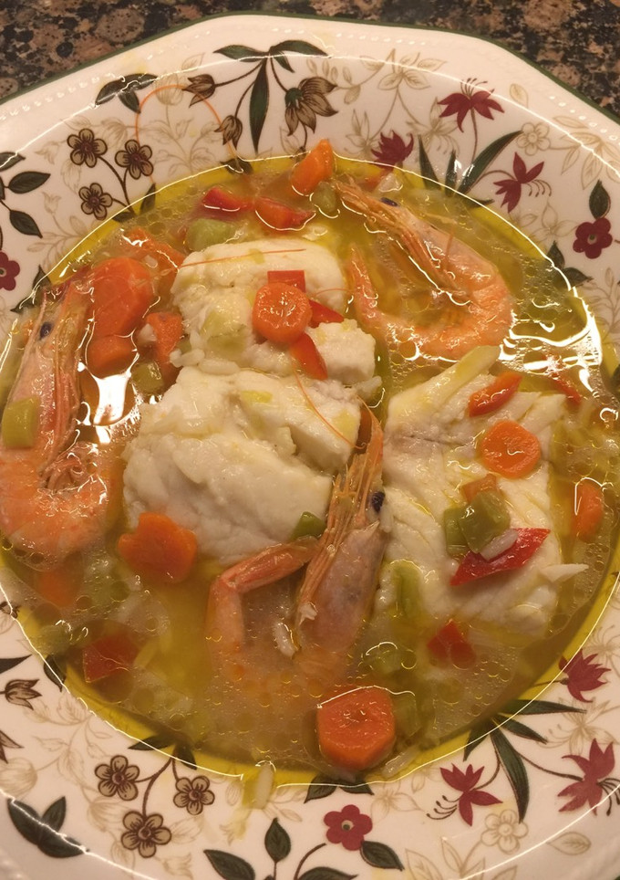 Una foto de Merluza caldosa con gambas