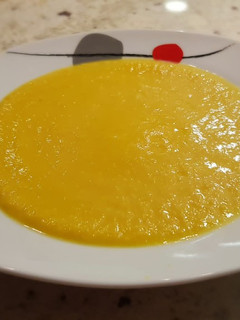 Una foto de Puré de zanahoria y manzana