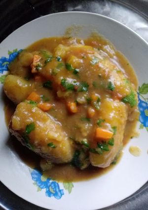 A picture of Matoke in Curry Sauce.