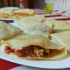 Una foto de Crepes rellenos